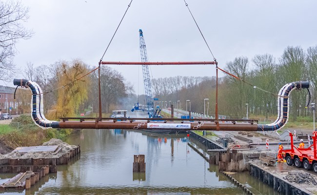 Eneco leidt warmteleiding door de Vecht