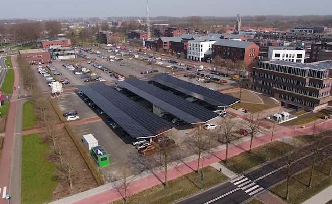 Carport met zonnepanelen in Dronten
